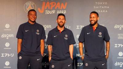 Messi, Mbappe and other PSG stars draw thousands at Tokyo training