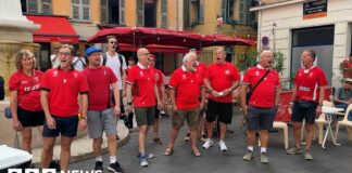 Rugby World Cup: Wales fans treat Nice to hymn in flash mob